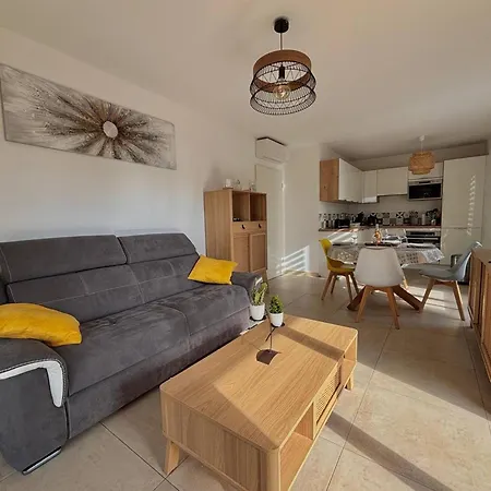 T3 Climatise Avec Wi-fi En Rez-de-jardin - - Fr-1-816-35 Bormes-les-Mimosas