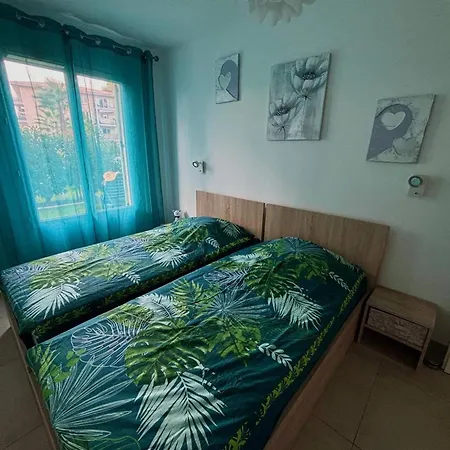 Lejlighed T3 Climatise Avec Wi-fi En Rez-de-jardin - - Fr-1-816-35 *